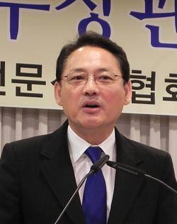 유인촌 장관, “전문신문 역할 중요”