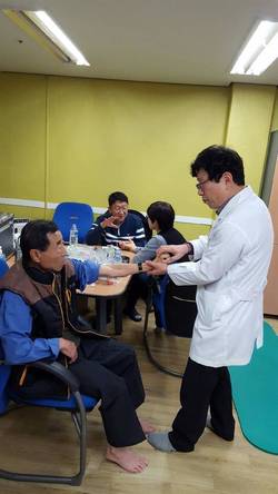 창원시한의사회 주민대상 의료봉사