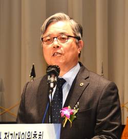 "의사인력추계위원회는 합리적인 추계를 다시하라"