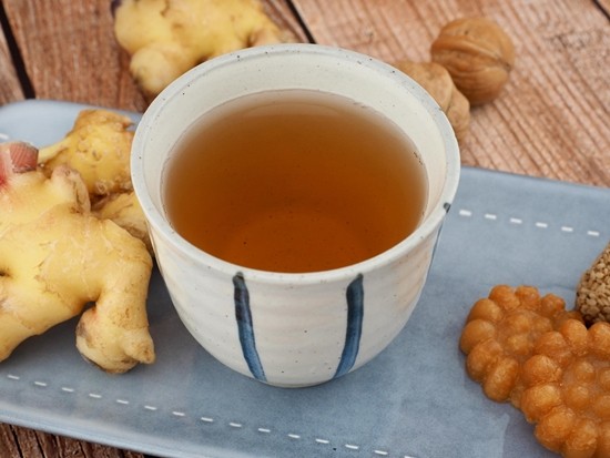 술자리 잦은 연말 '전통차'로 건강 챙기자